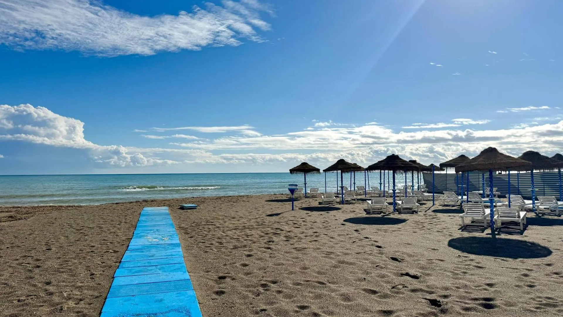Apartment Carihuela En Primera Linea De Playa Con Vistas Y Garaje! C Torremolinos
