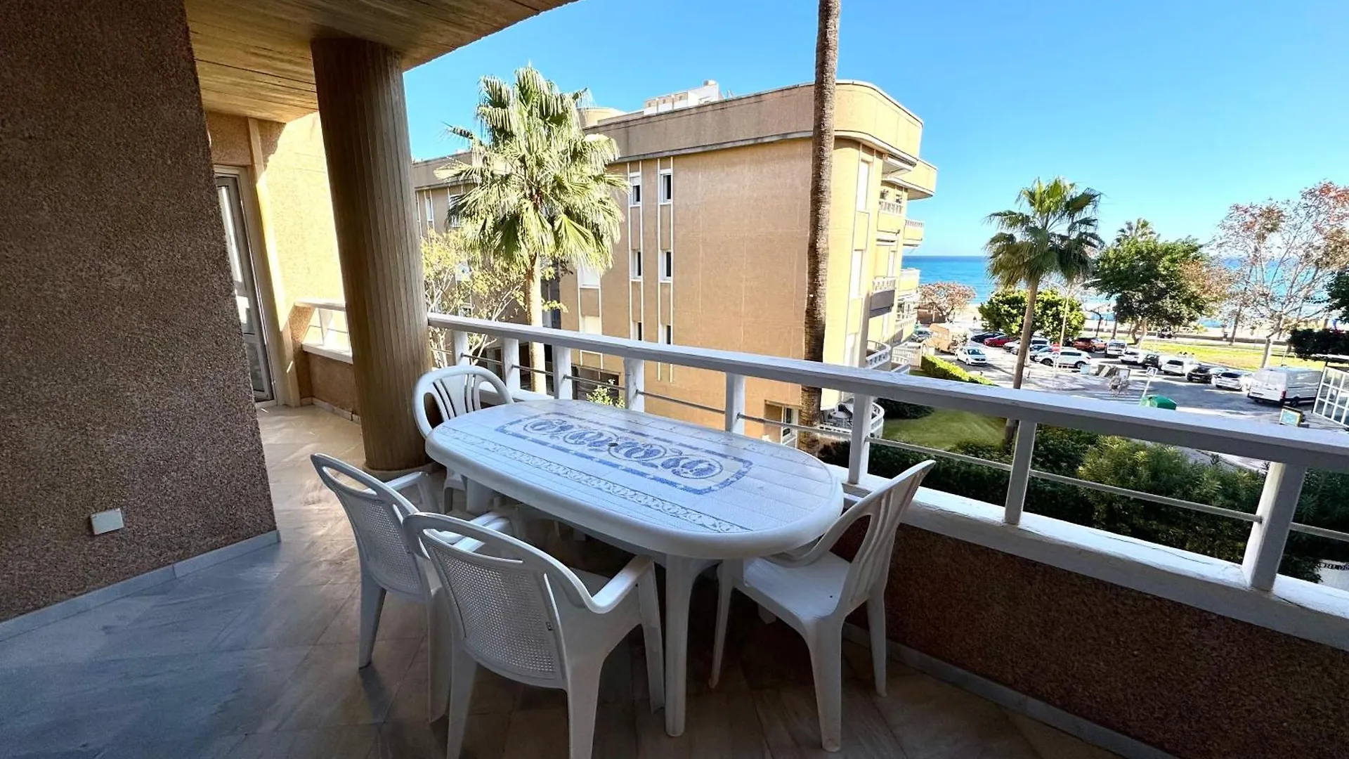 Carihuela En Primera Linea De Playa Con Vistas Y Garaje! C Torremolinos Apartment
