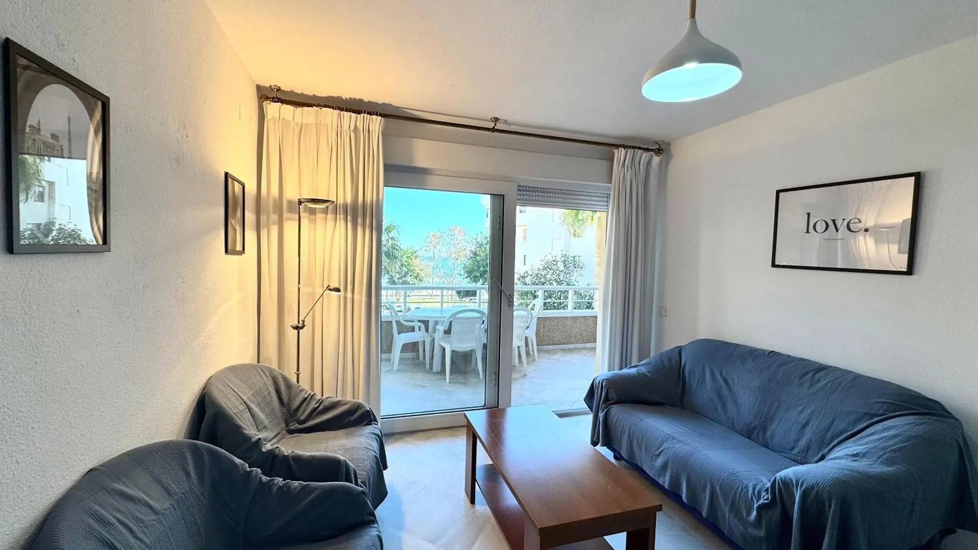 Carihuela En Primera Linea De Playa Con Vistas Y Garaje! C Torremolinos Apartment