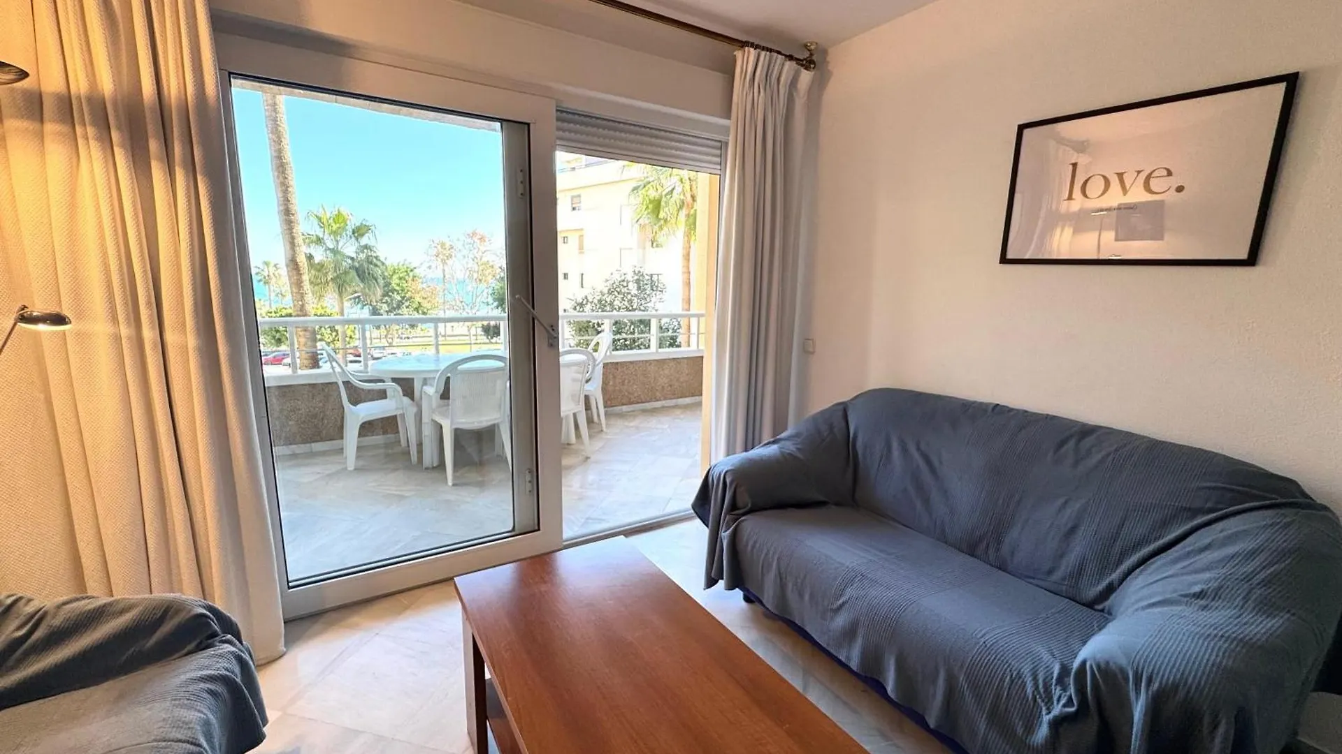 Apartment Carihuela En Primera Linea De Playa Con Vistas Y Garaje! C Torremolinos